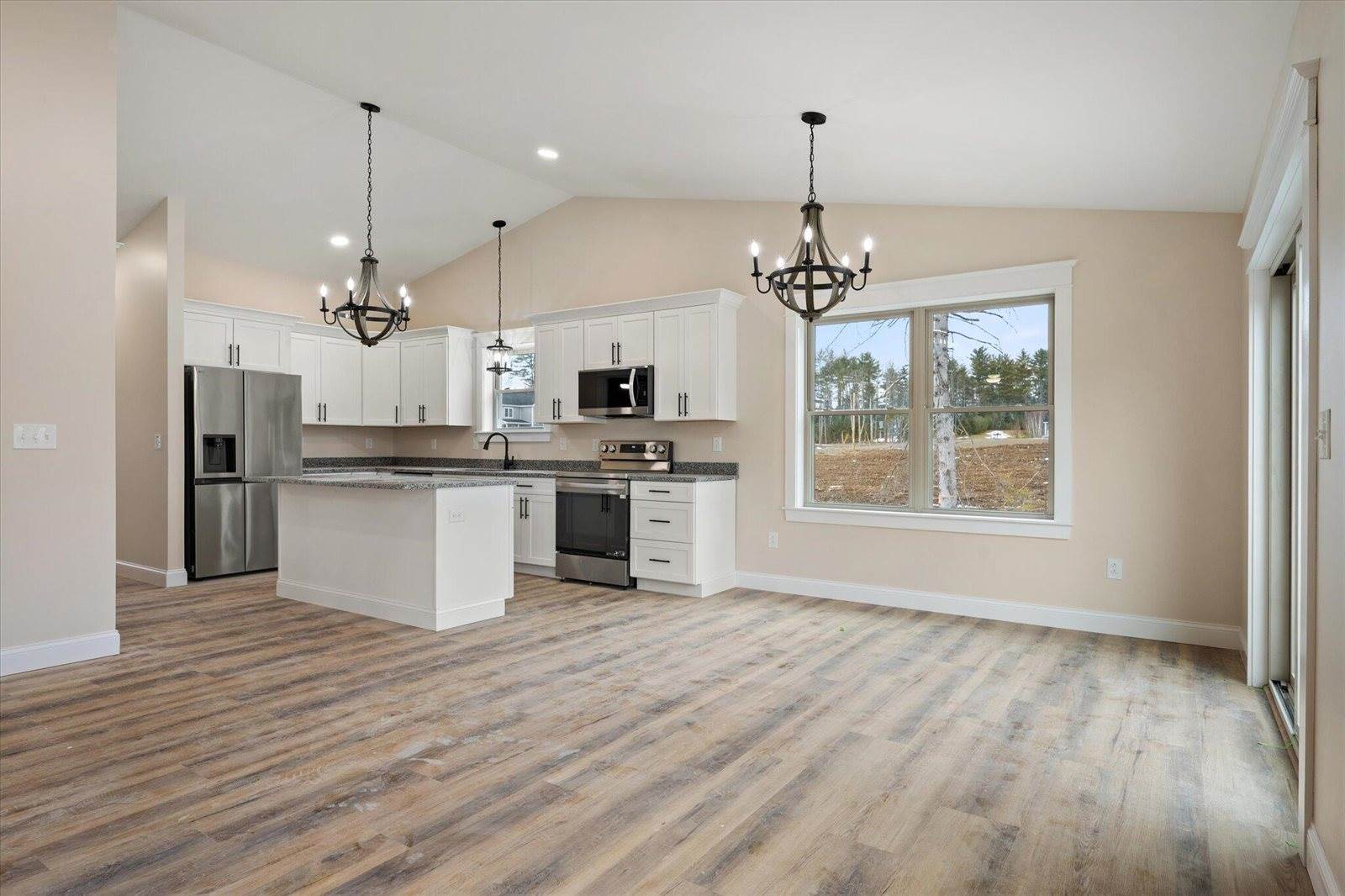 678 Streamside Avenue, Hermon, ME 04401