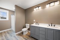 678 Streamside Avenue, Hermon, ME 04401