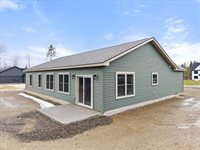 678 Streamside Avenue, Hermon, ME 04401