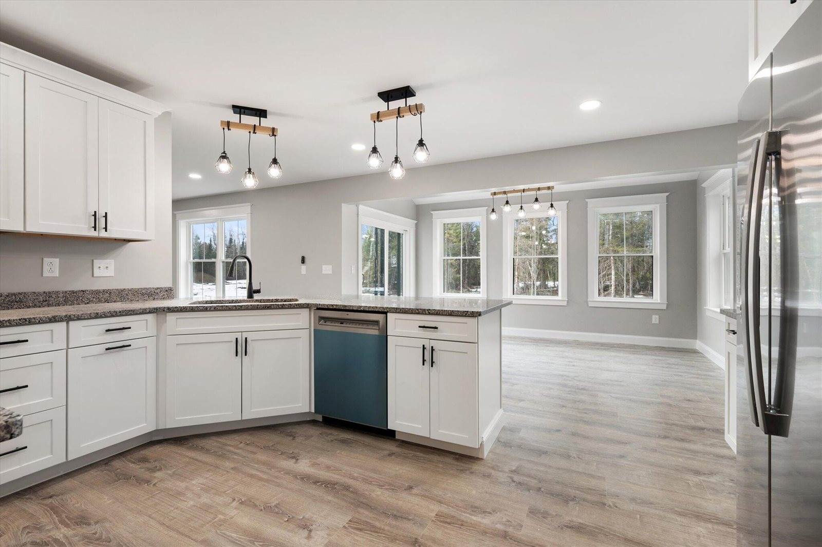 673 Streamside Avenue, Hermon, ME 04401