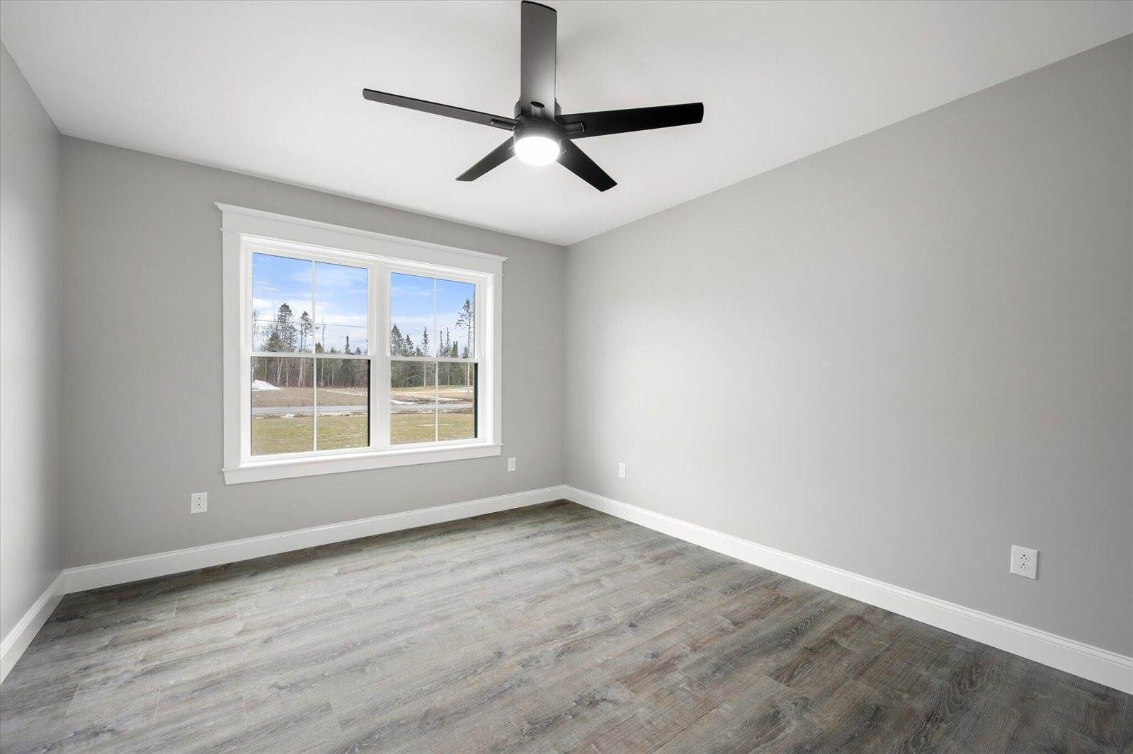 673 Streamside Avenue, Hermon, ME 04401