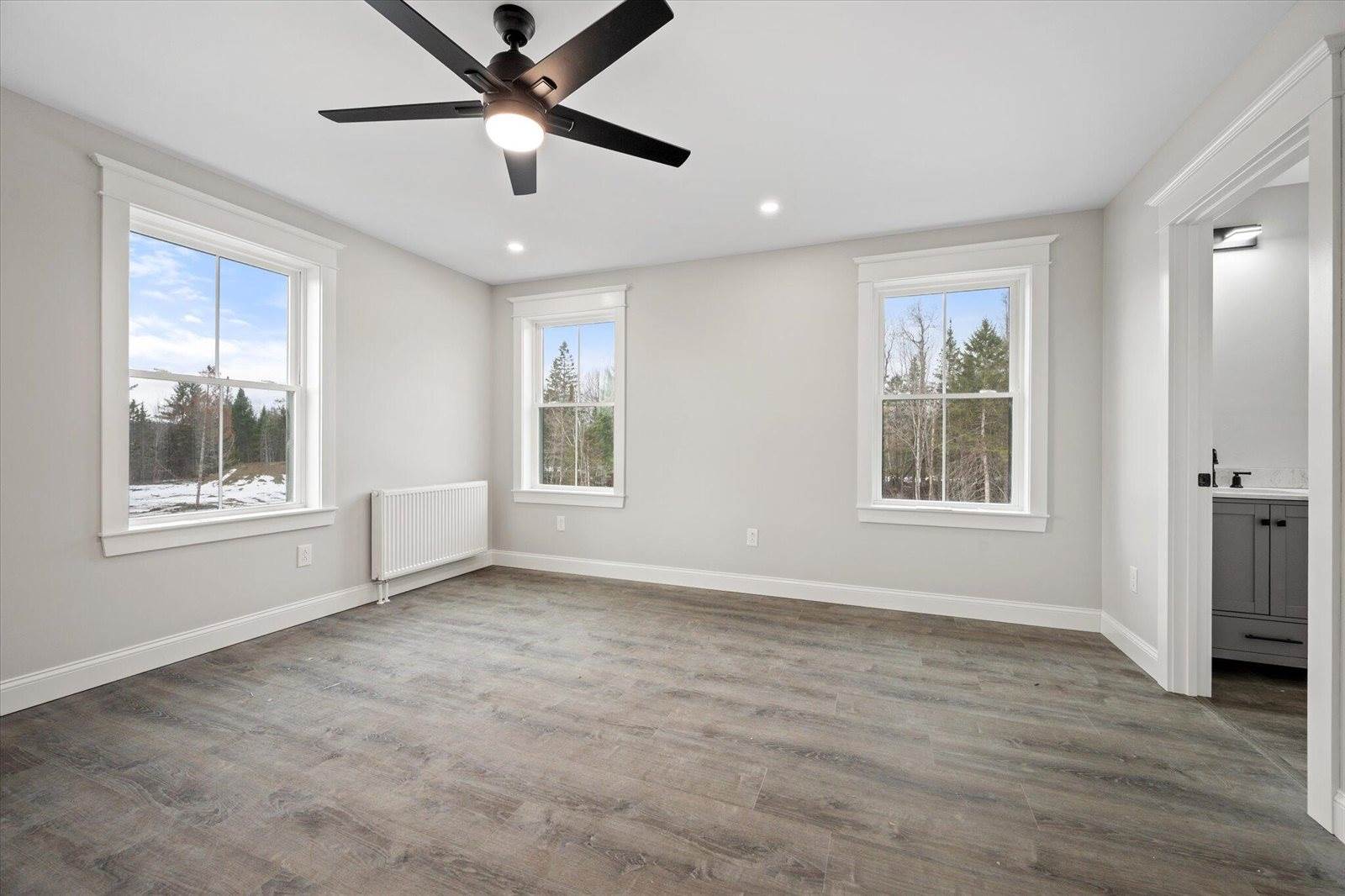 673 Streamside Avenue, Hermon, ME 04401