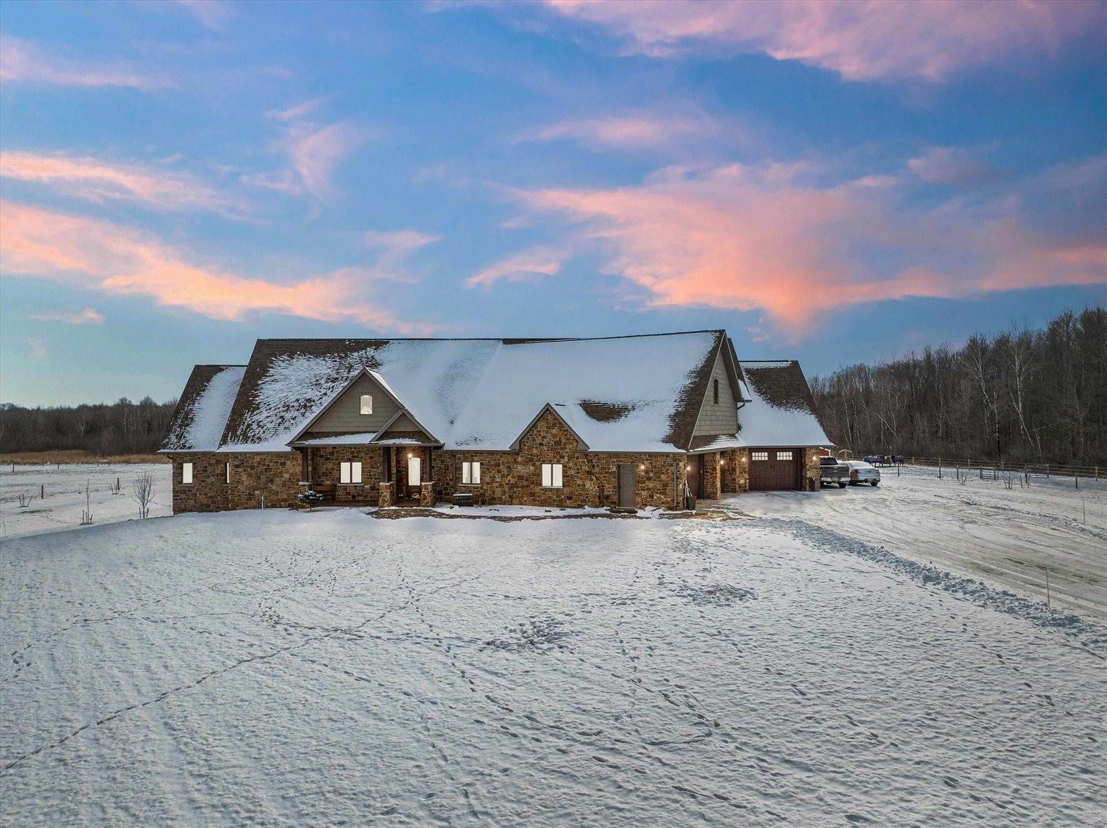 9073 Richfield Drive, Marshfield, WI 54449