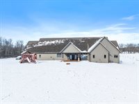 9073 Richfield Drive, Marshfield, WI 54449