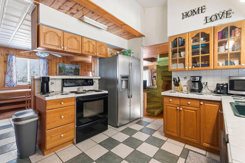 411 Levenseller Road, Holden, ME 04429