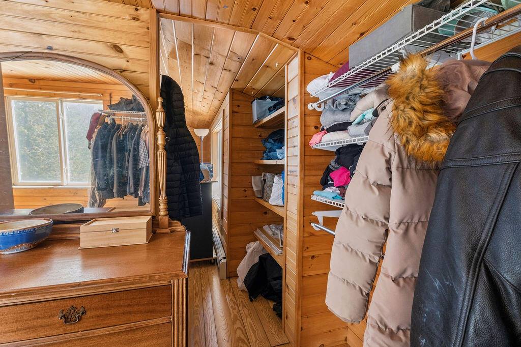 411 Levenseller Road, Holden, ME 04429