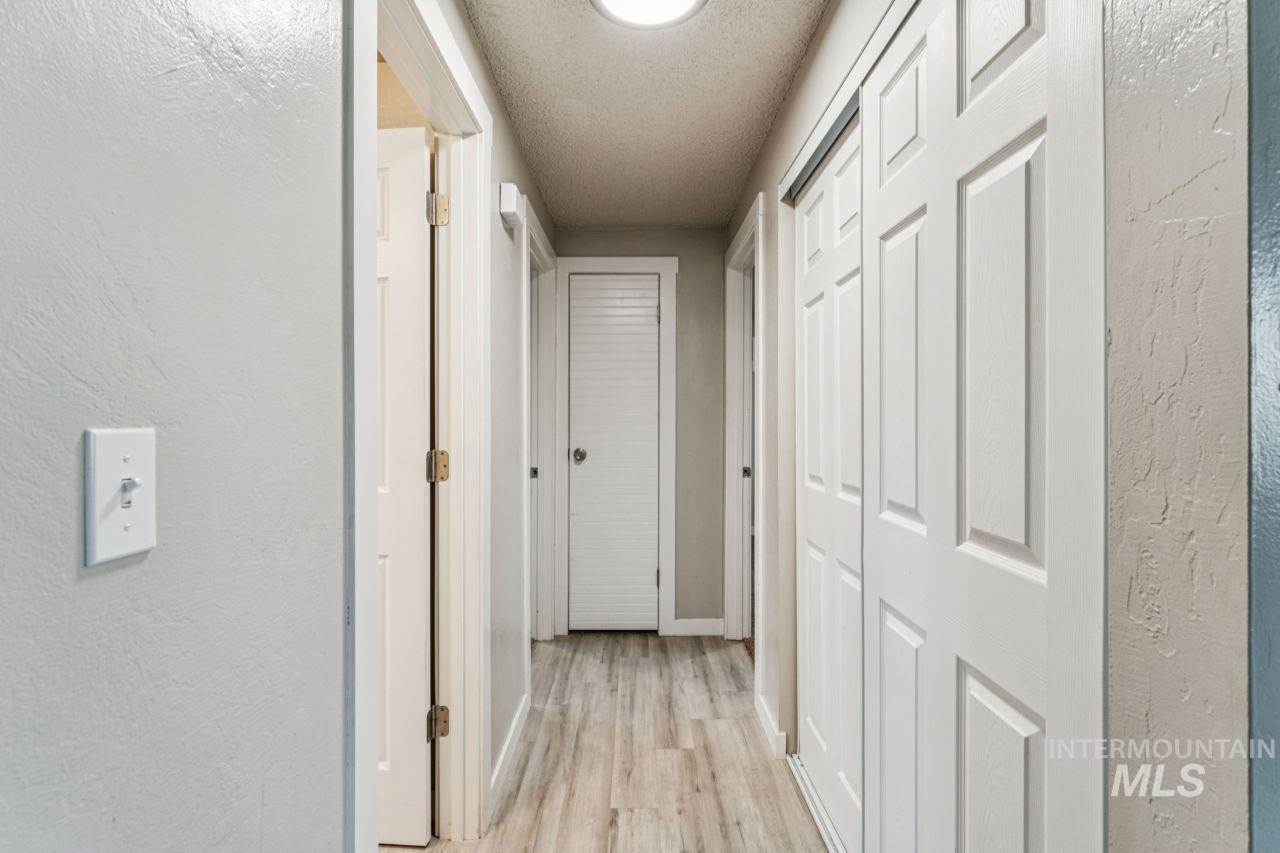 2105 Airport Ave, Caldwell, ID 83605