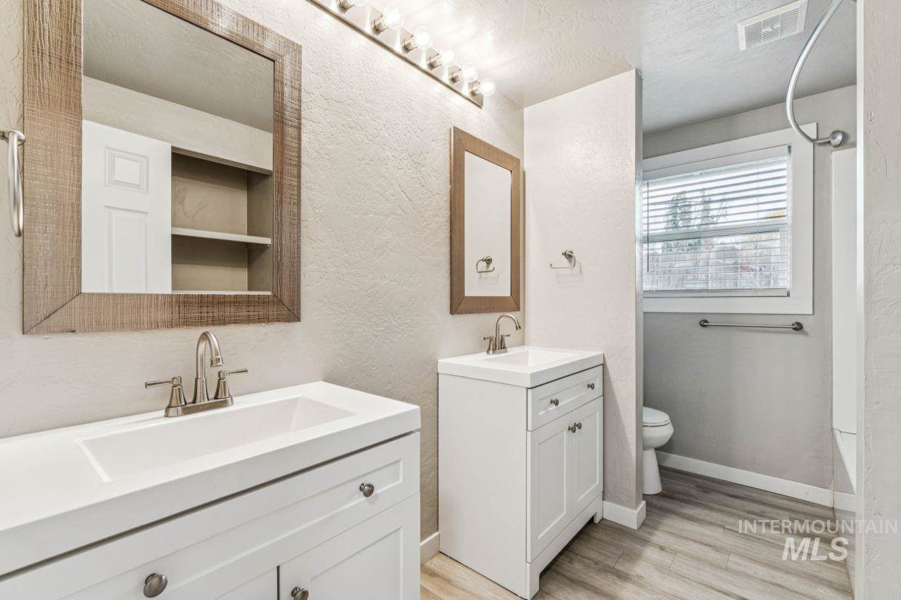 2105 Airport Ave, Caldwell, ID 83605