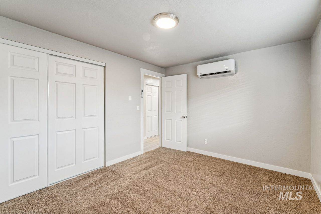 2105 Airport Ave, Caldwell, ID 83605