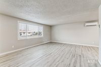 2105 Airport Ave, Caldwell, ID 83605