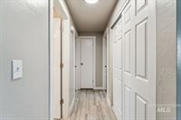 2105 Airport Ave, Caldwell, ID 83605