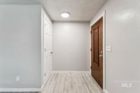 2105 Airport Ave, Caldwell, ID 83605