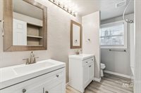 2105 Airport Ave, Caldwell, ID 83605