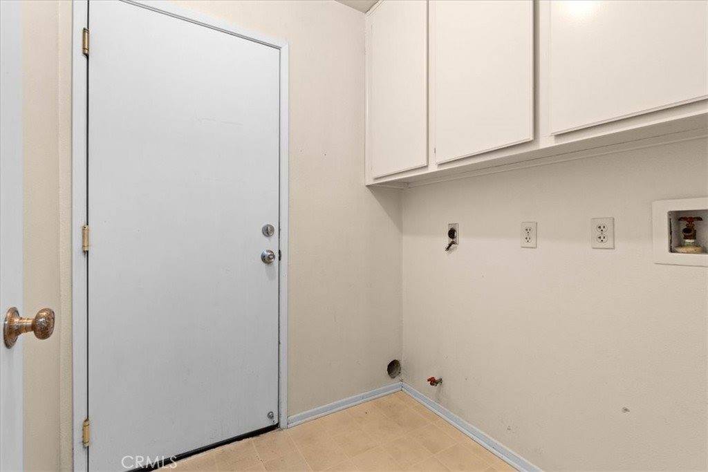 2037 West Avenue P8, Palmdale, CA 93551