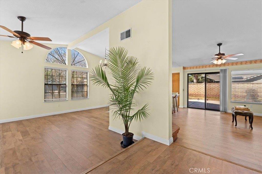 2037 West Avenue P8, Palmdale, CA 93551