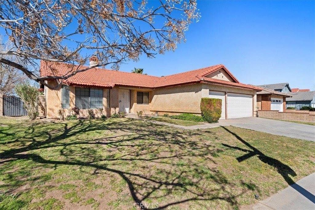 2037 West Avenue P8, Palmdale, CA 93551