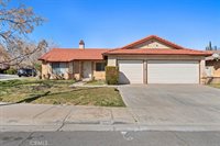 2037 West Avenue P8, Palmdale, CA 93551