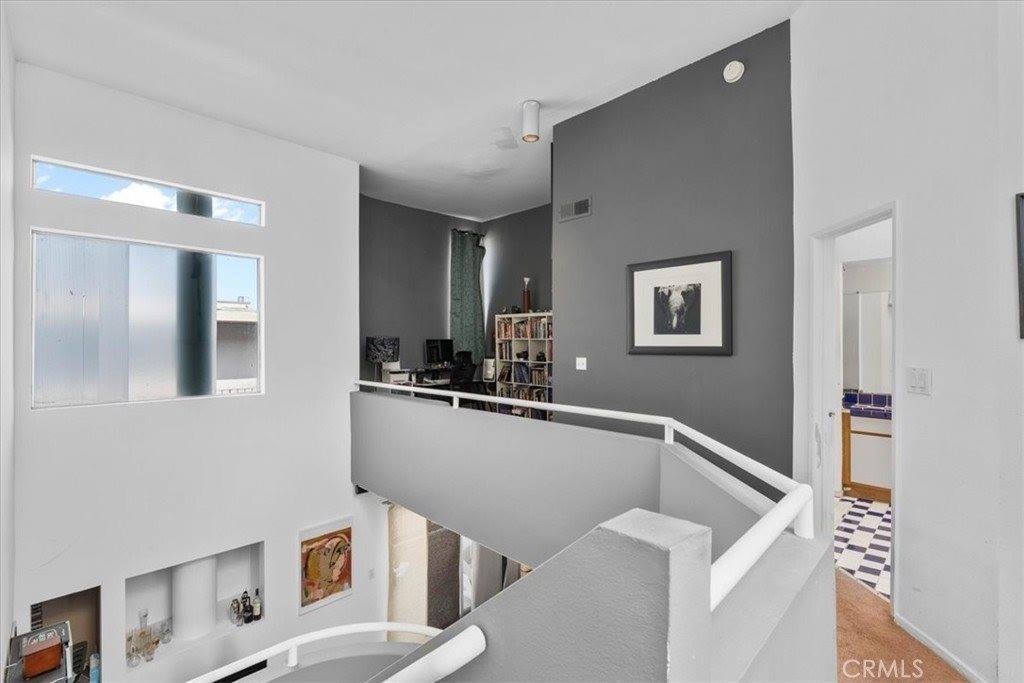 6036 Hazelhurst, North Hollywood, CA 91606