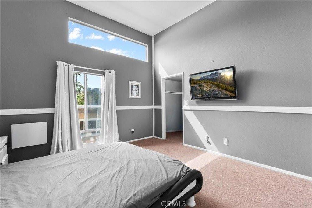 6036 Hazelhurst, North Hollywood, CA 91606