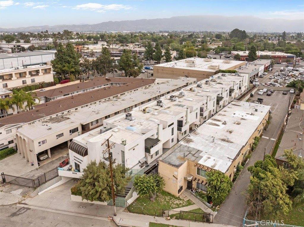 6036 Hazelhurst, North Hollywood, CA 91606