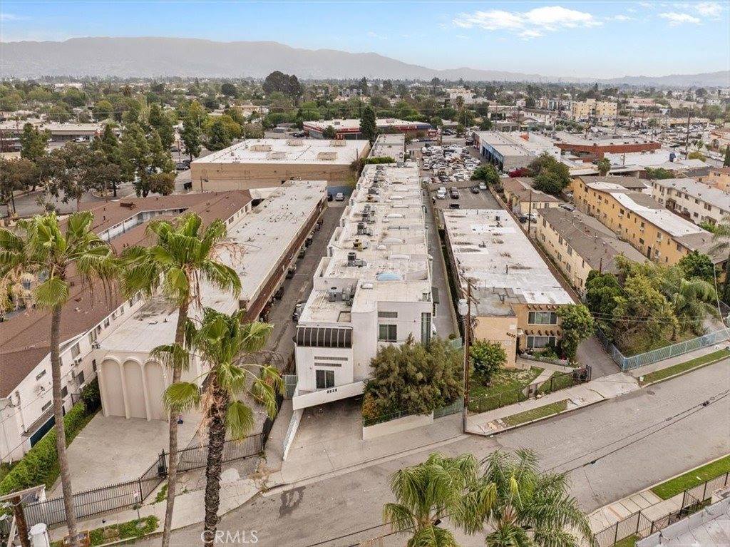 6036 Hazelhurst, North Hollywood, CA 91606