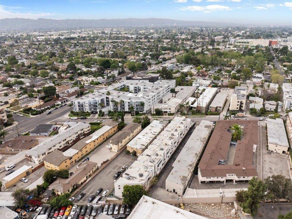 6036 Hazelhurst, North Hollywood, CA 91606