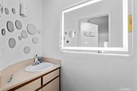 6036 Hazelhurst, North Hollywood, CA 91606