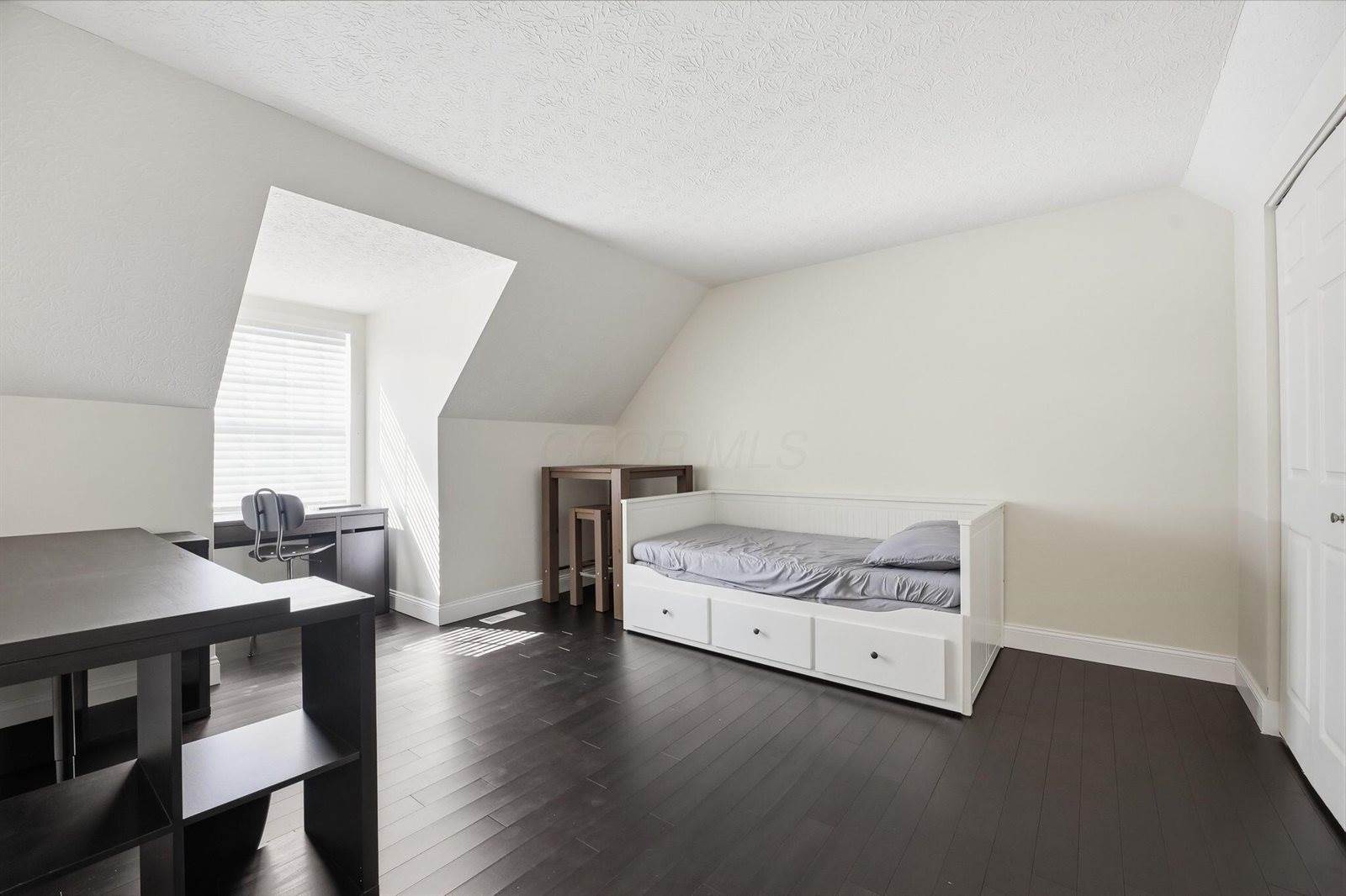 6224 Mcnaughten Place Lane, Columbus, OH 43213