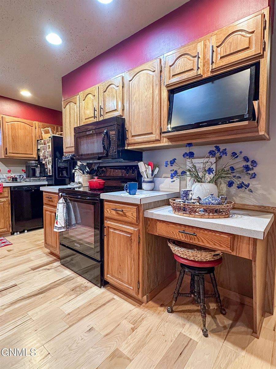 453 Brandon Drive, Bismarck, ND 58503