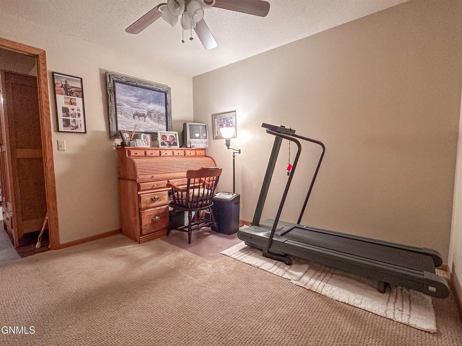 453 Brandon Drive, Bismarck, ND 58503