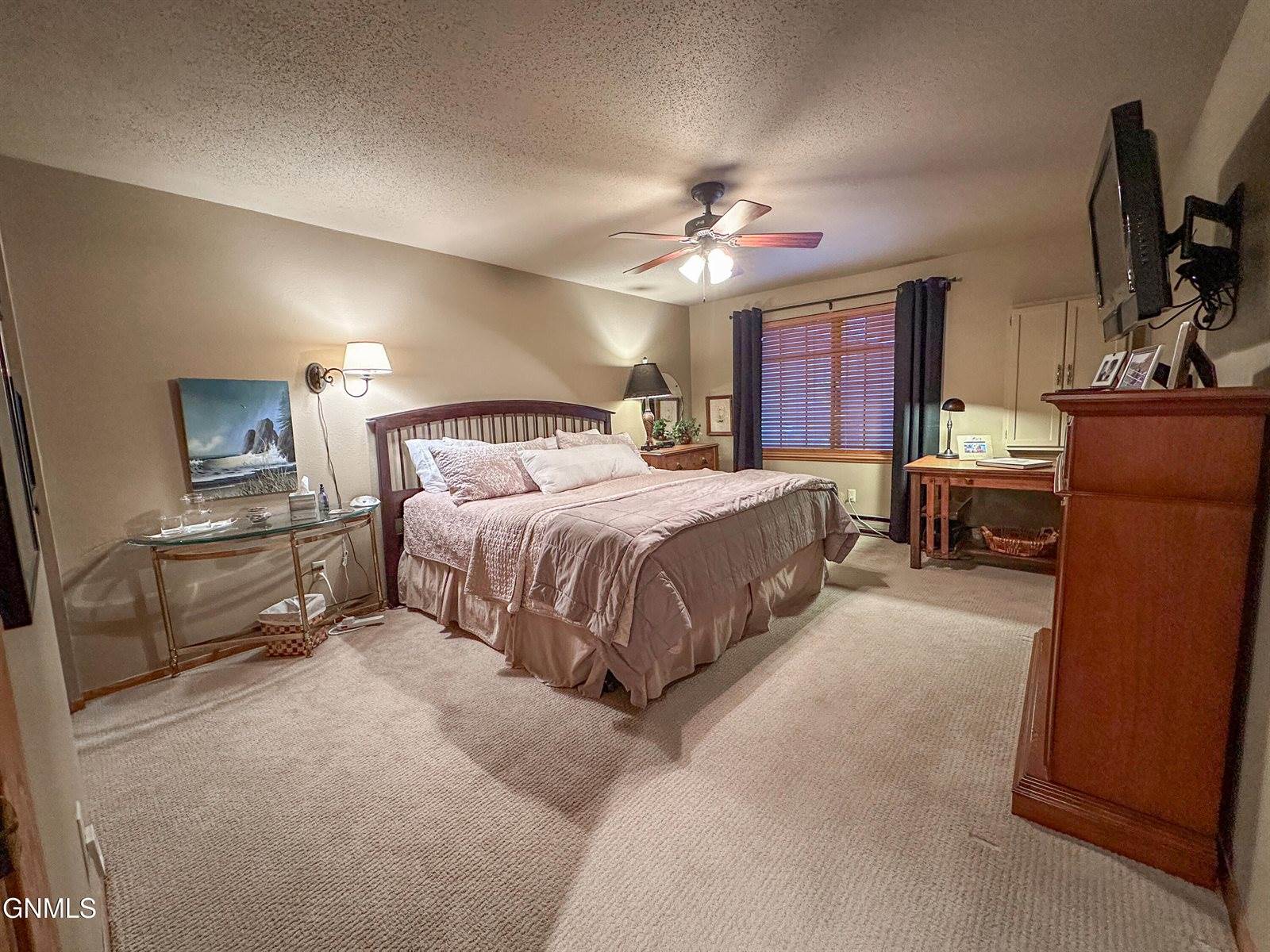 453 Brandon Drive, Bismarck, ND 58503