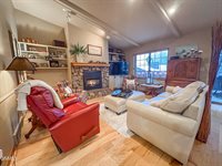 453 Brandon Drive, Bismarck, ND 58503