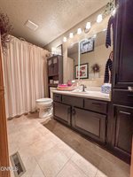 453 Brandon Drive, Bismarck, ND 58503