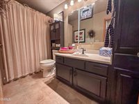 453 Brandon Drive, Bismarck, ND 58503