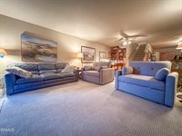 453 Brandon Drive, Bismarck, ND 58503