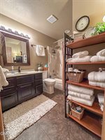 453 Brandon Drive, Bismarck, ND 58503