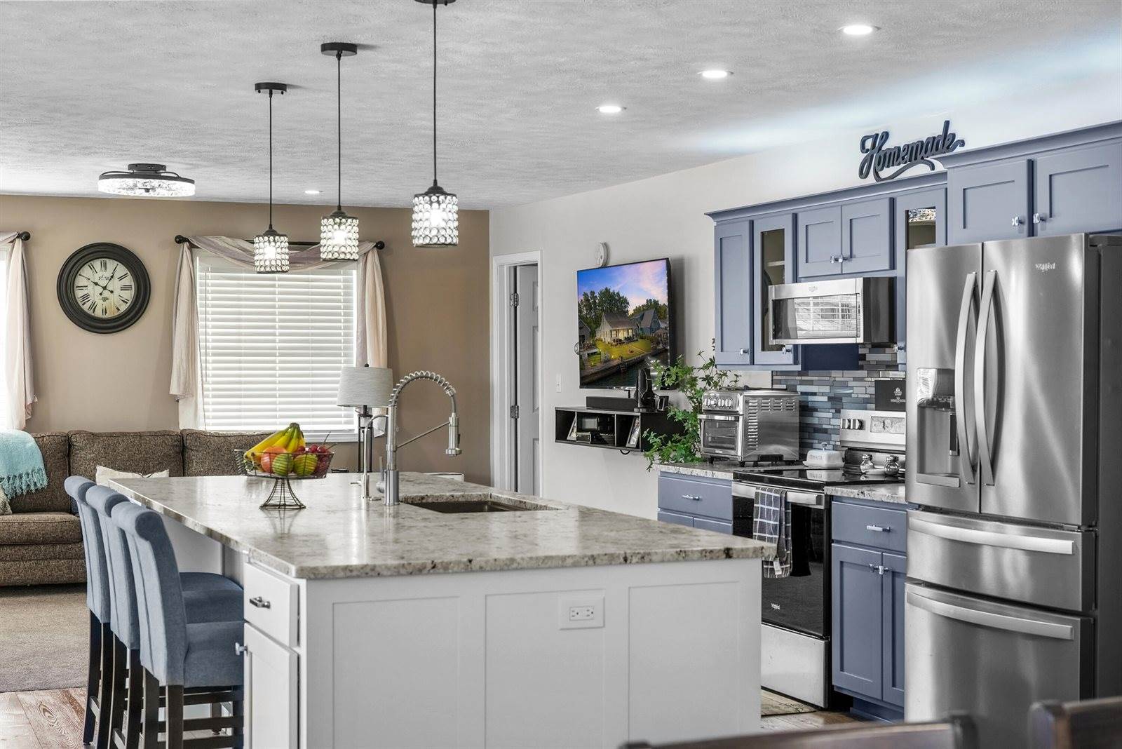 470 Ottawa Lane, Prudenville, MI 48651