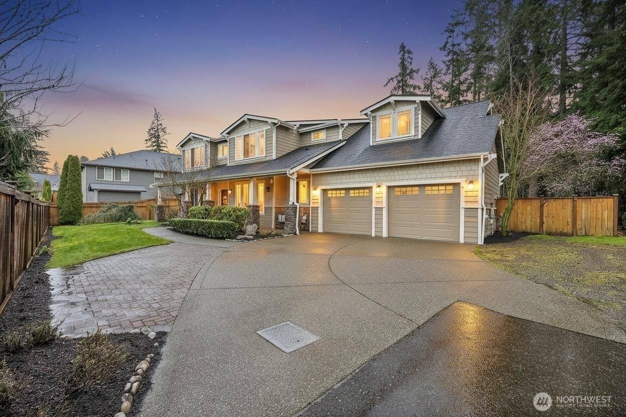 2712 Sunset Court, Steilacoom, WA 98388