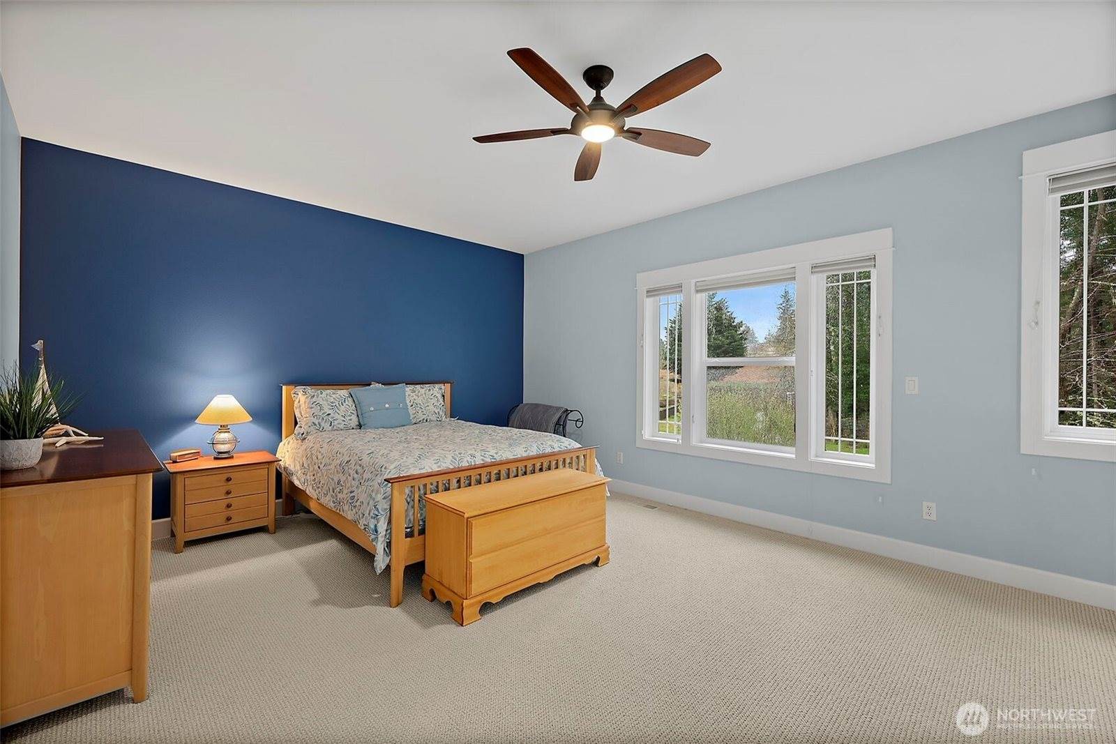 2712 Sunset Court, Steilacoom, WA 98388