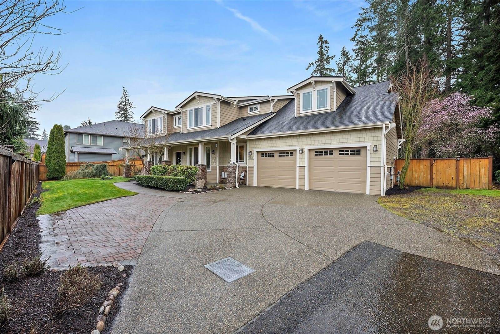 2712 Sunset Court, Steilacoom, WA 98388