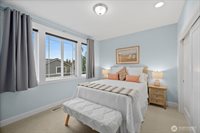 2712 Sunset Court, Steilacoom, WA 98388
