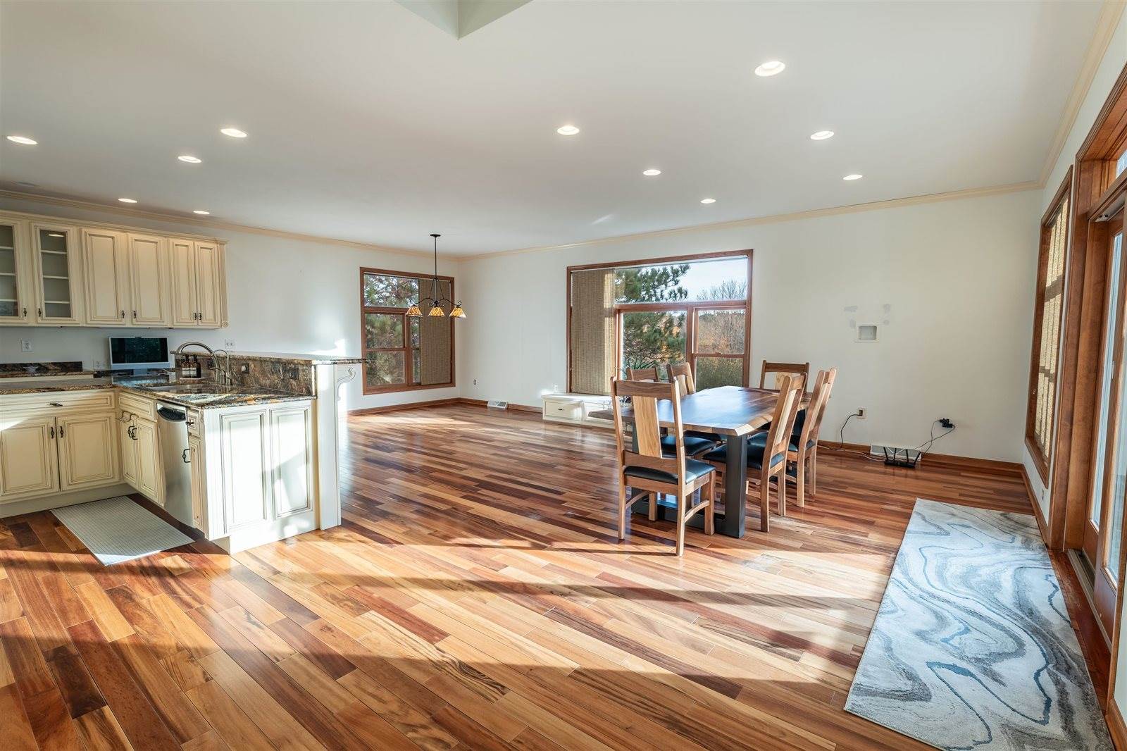 103 Freedom Way, Wausau, WI 54403