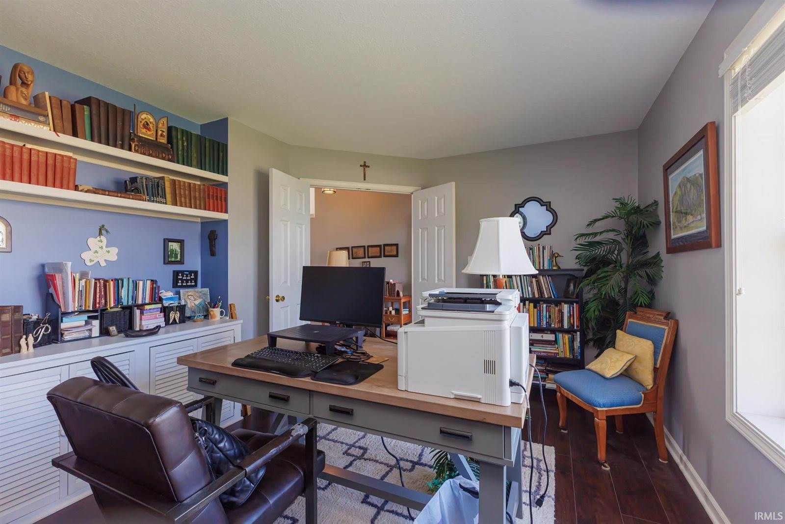 3909 N Lakeside Drive, Muncie, IN 47304