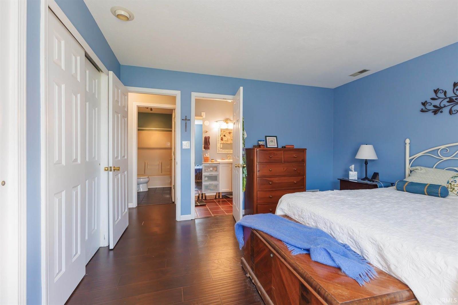 3909 N Lakeside Drive, Muncie, IN 47304