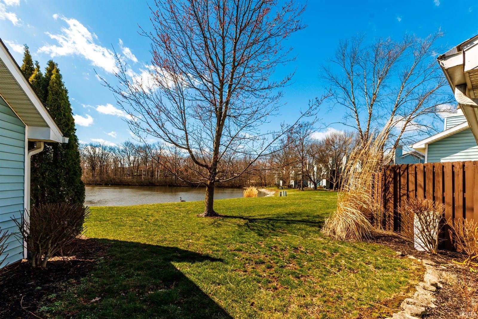 3909 N Lakeside Drive, Muncie, IN 47304