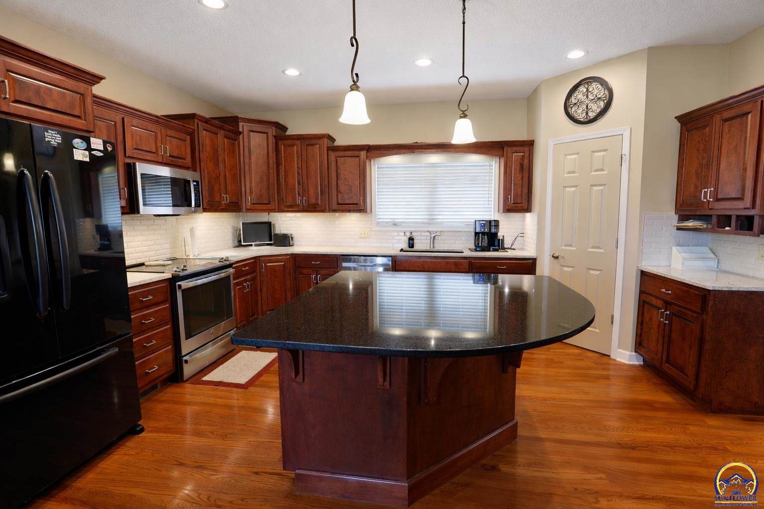 2141 SE Ratner RD, Tecumseh, KS 66542