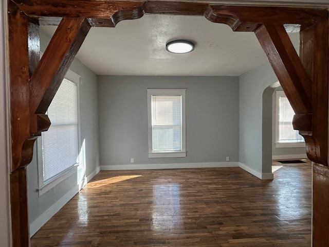 1185 SW Clay St, Topeka, KS 66604