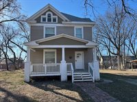 1185 SW Clay St, Topeka, KS 66604
