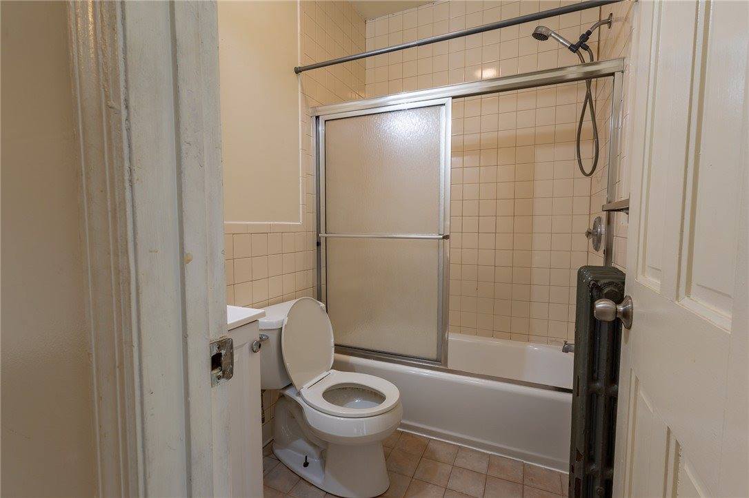 832 Broadway Ave, McKees Rocks, PA 15136