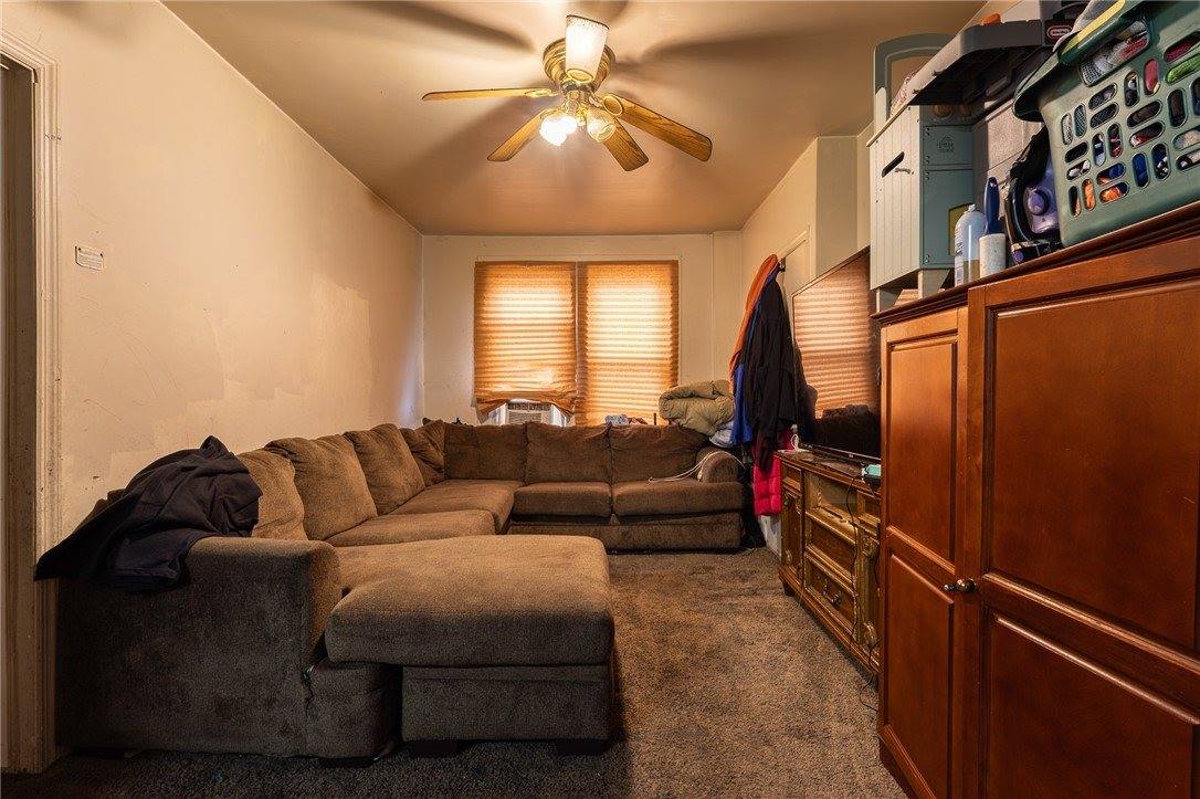 832 Broadway Ave, McKees Rocks, PA 15136